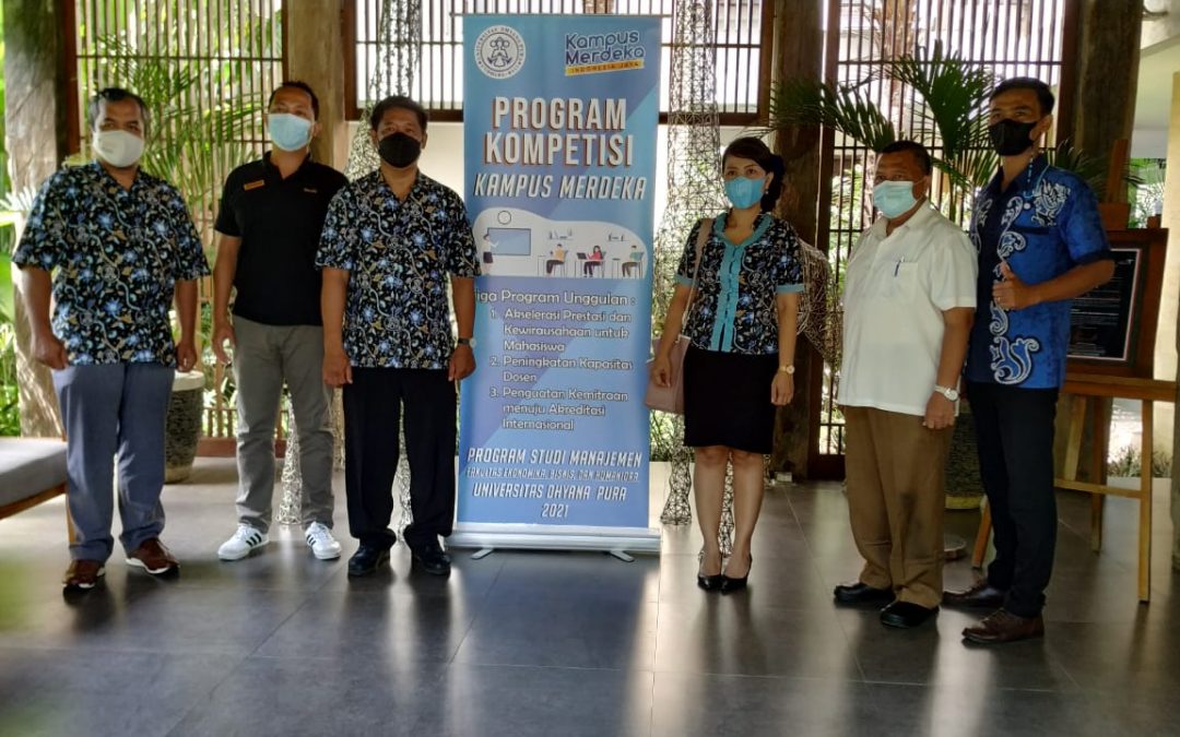 Dosen PS Manajemen Undhira Magang Di Sanctoo Suites & Villas.