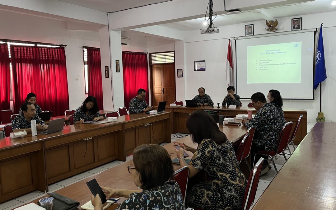 Universitas Dhyana Pura Gelar Rapat Tinjauan Manajemen Bahas Hasil AMI 2024/2025